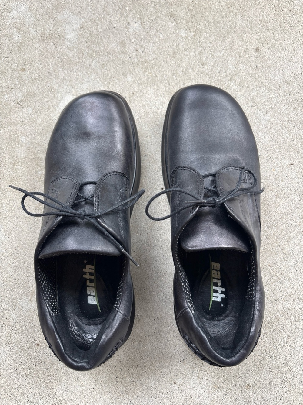 Earth Legacy2 black leather lace-up comfort shoe men’s 7, womens 9 casual unisex